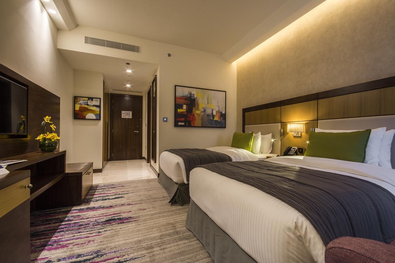 Golden Tulip Media 4* Dubai