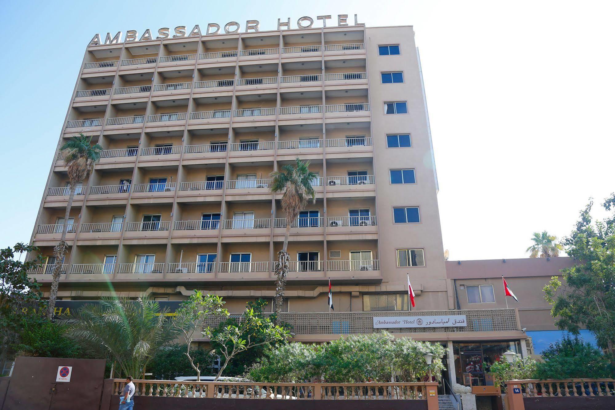 Ambassador Hotell