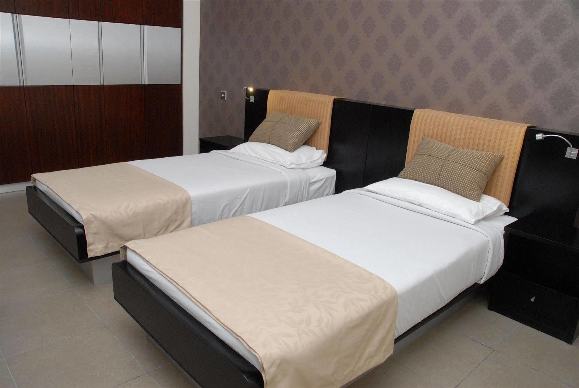 Royal Ascot - Kirklees 2 Aparthotel 4*