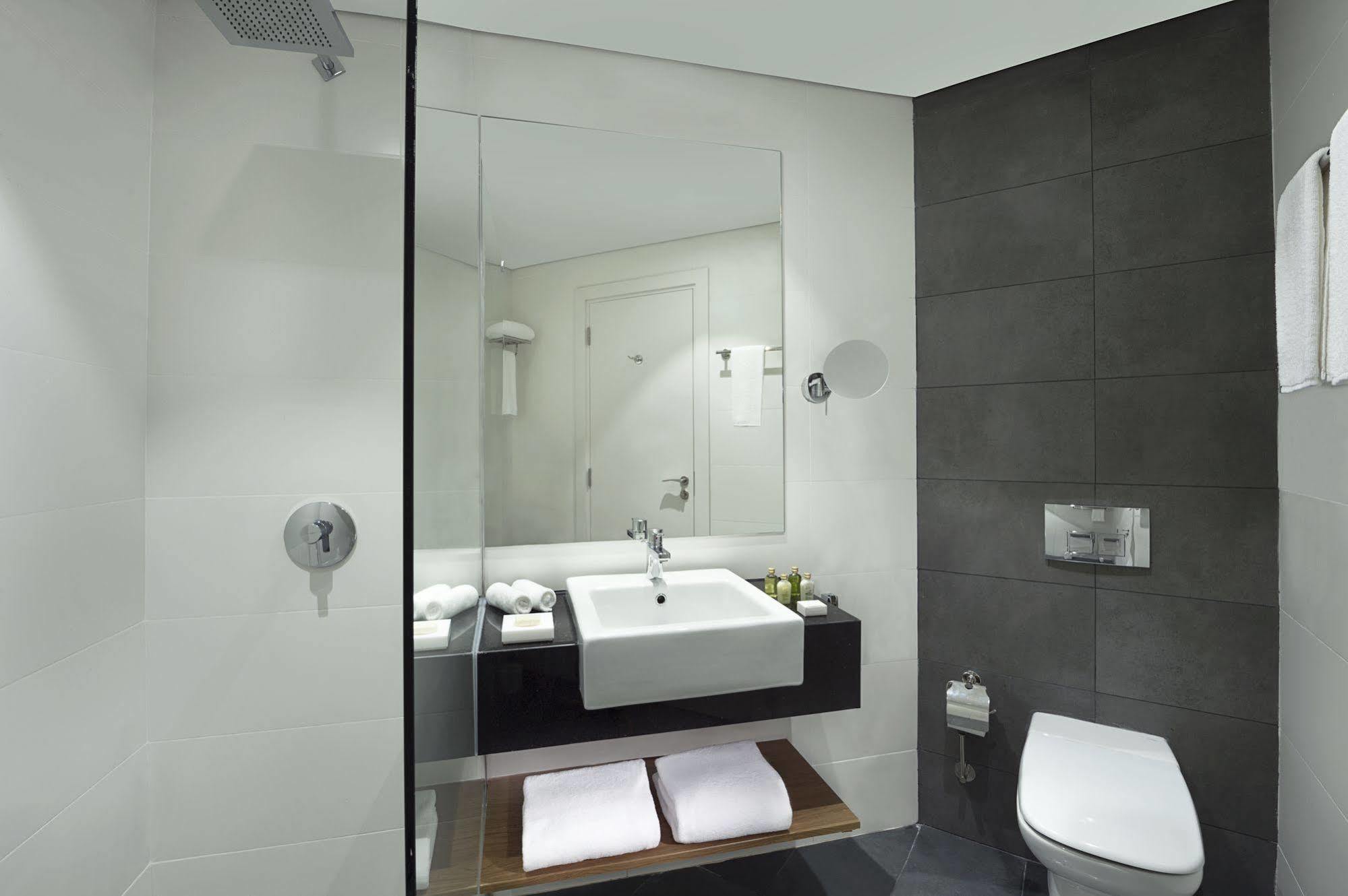 Tryp By Wyndham Hotell