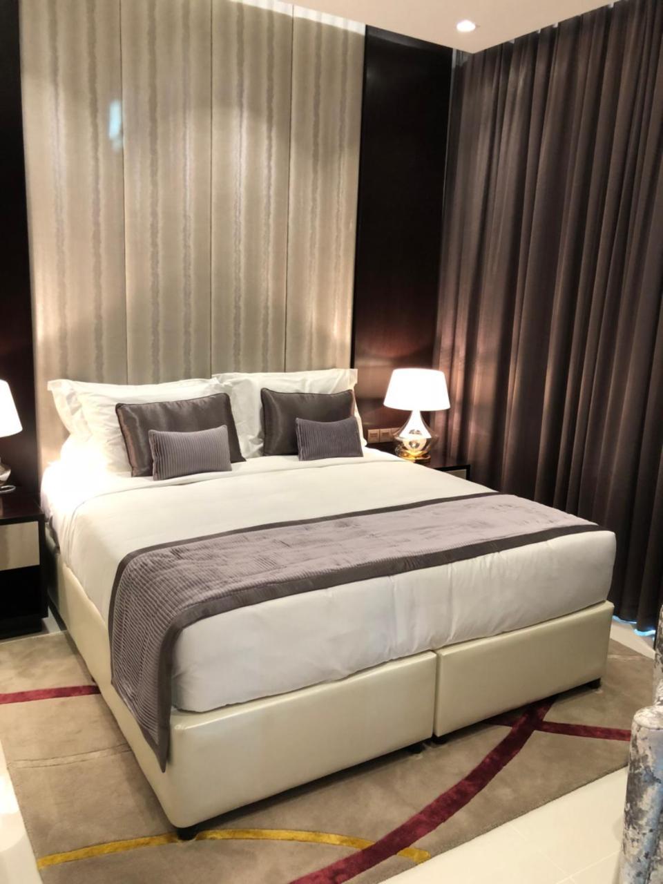 Damac Upper Crest In Downtown Apartment