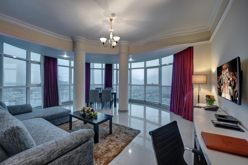 Emirates Grand 3* Dubái