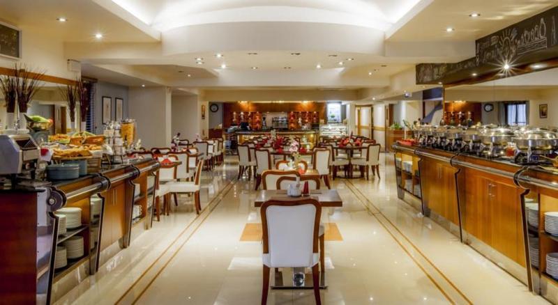 Golden Sands 10 Hotel