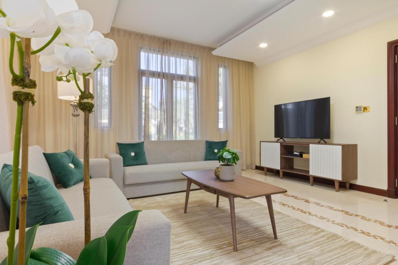 Bespoke Residences - Frond A, 4 Bedroom Luxury Villa In The Palm Villa *