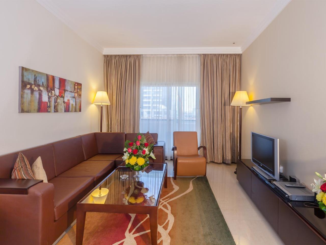 Flora Park Deluxe Aparthotel 4*