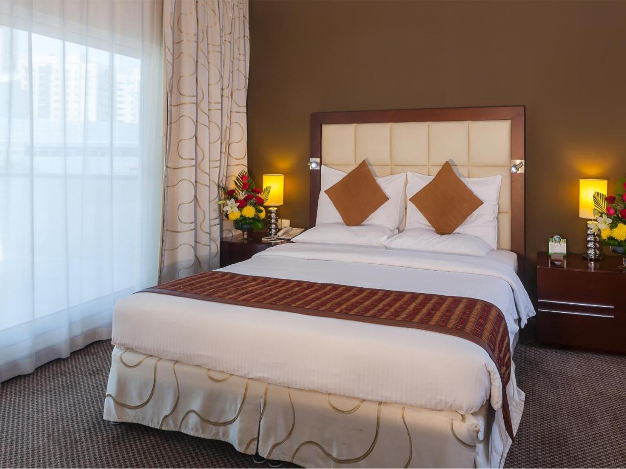 Flora Park Deluxe Aparthotel 4*