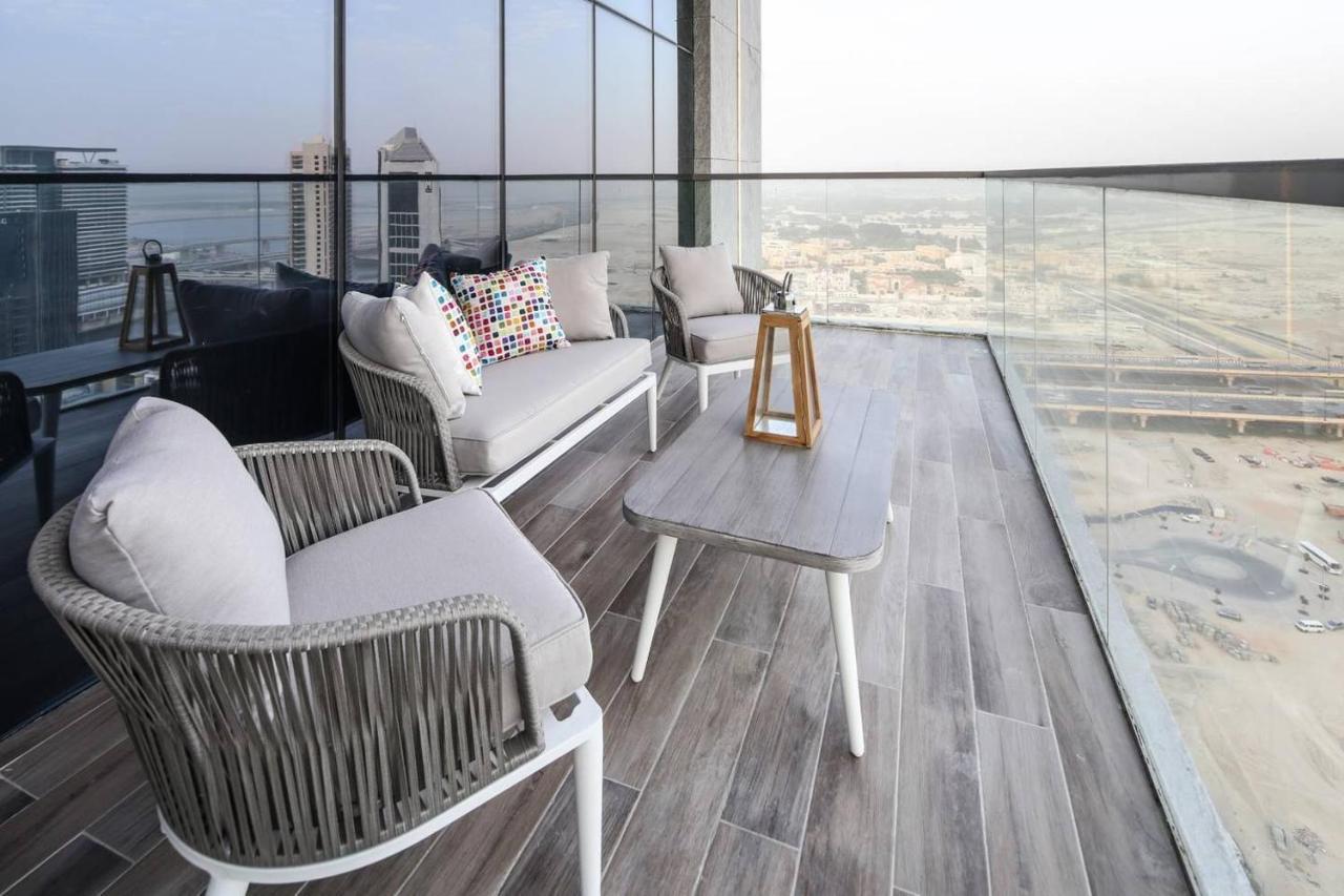 Frank Porter - Mada Residences * Dubái
