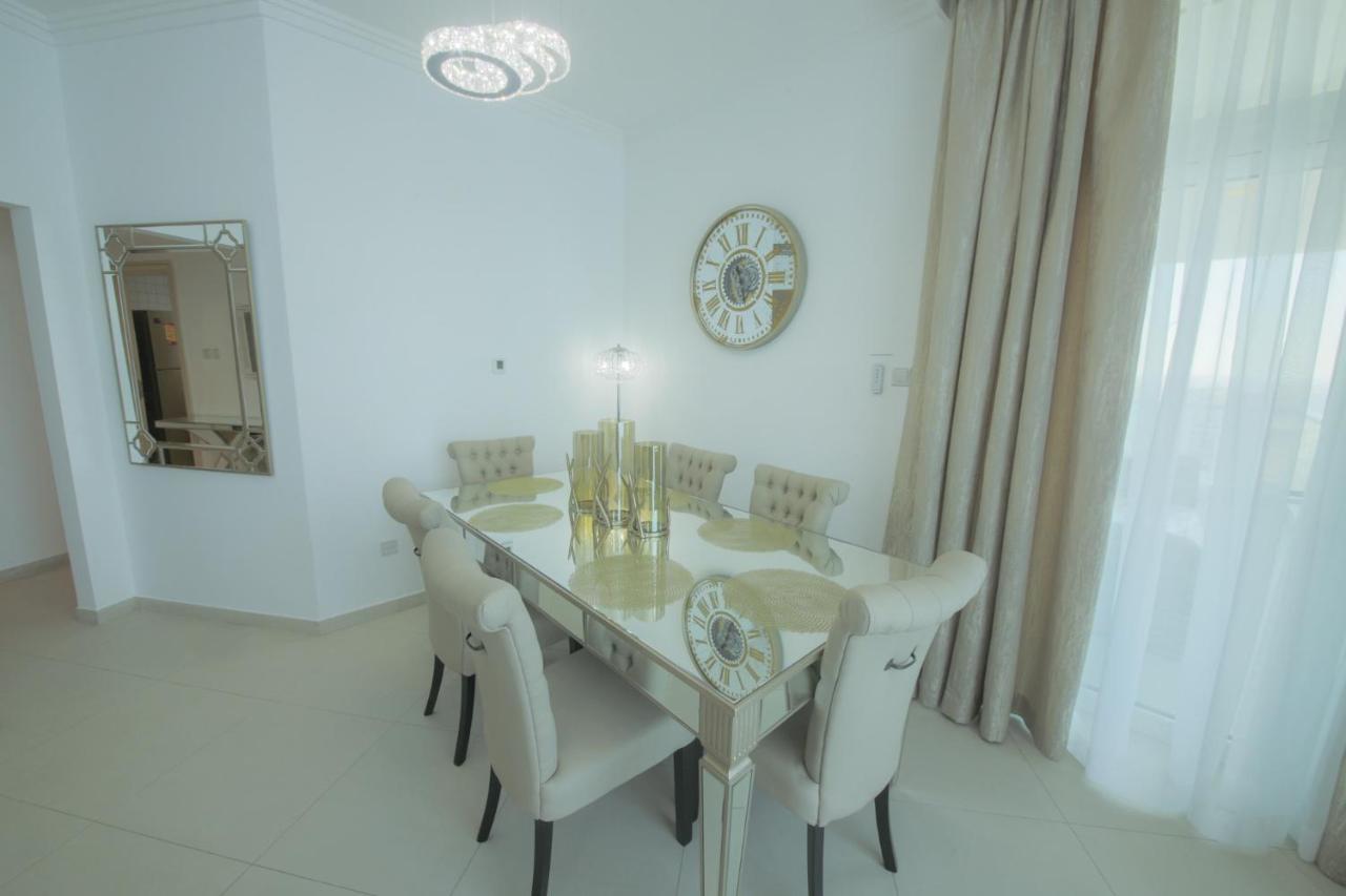 Apartemen Stunning 5* 4br-oceanfront-apartment *