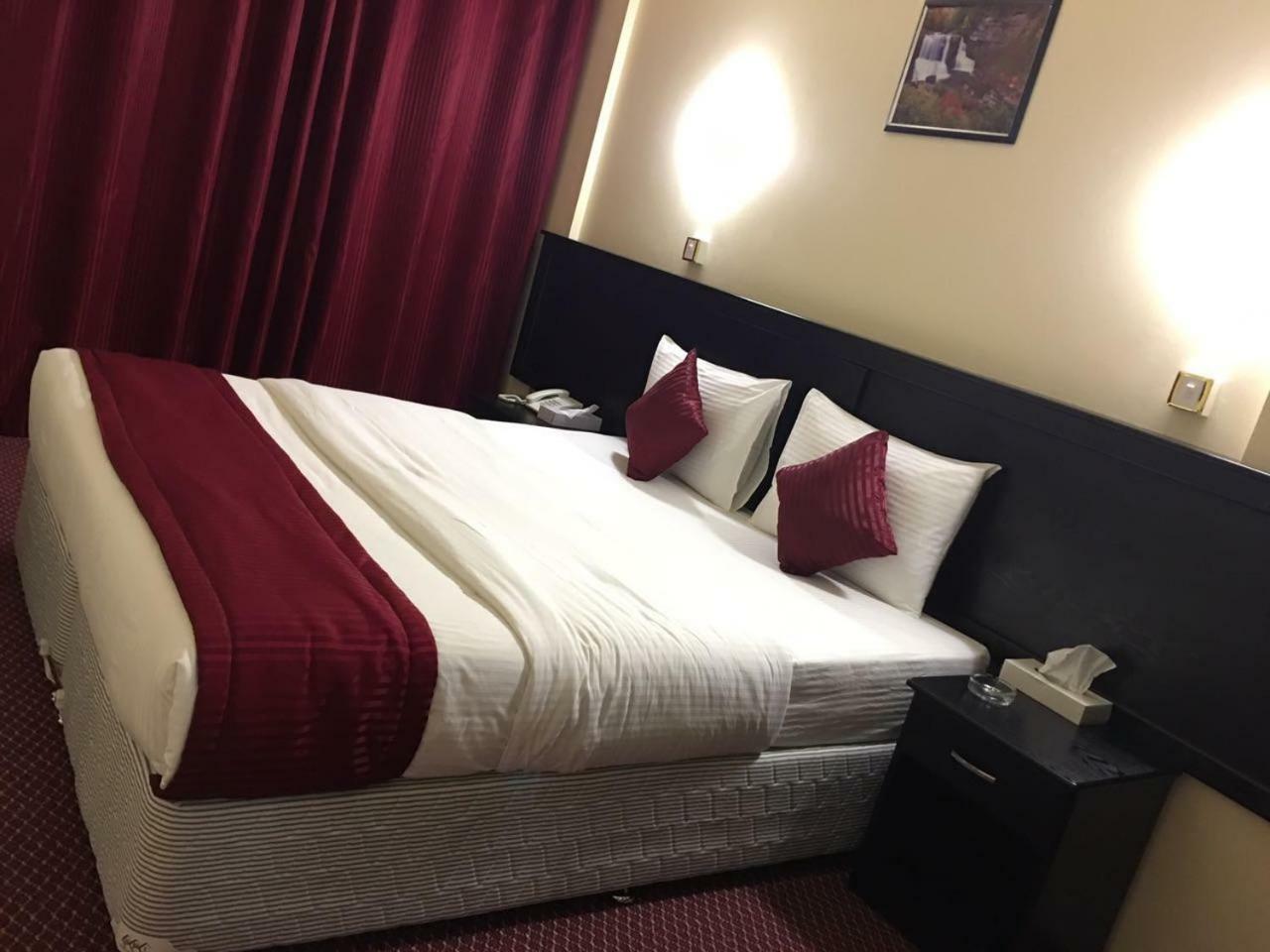 Hotel Simba Baithans Group *