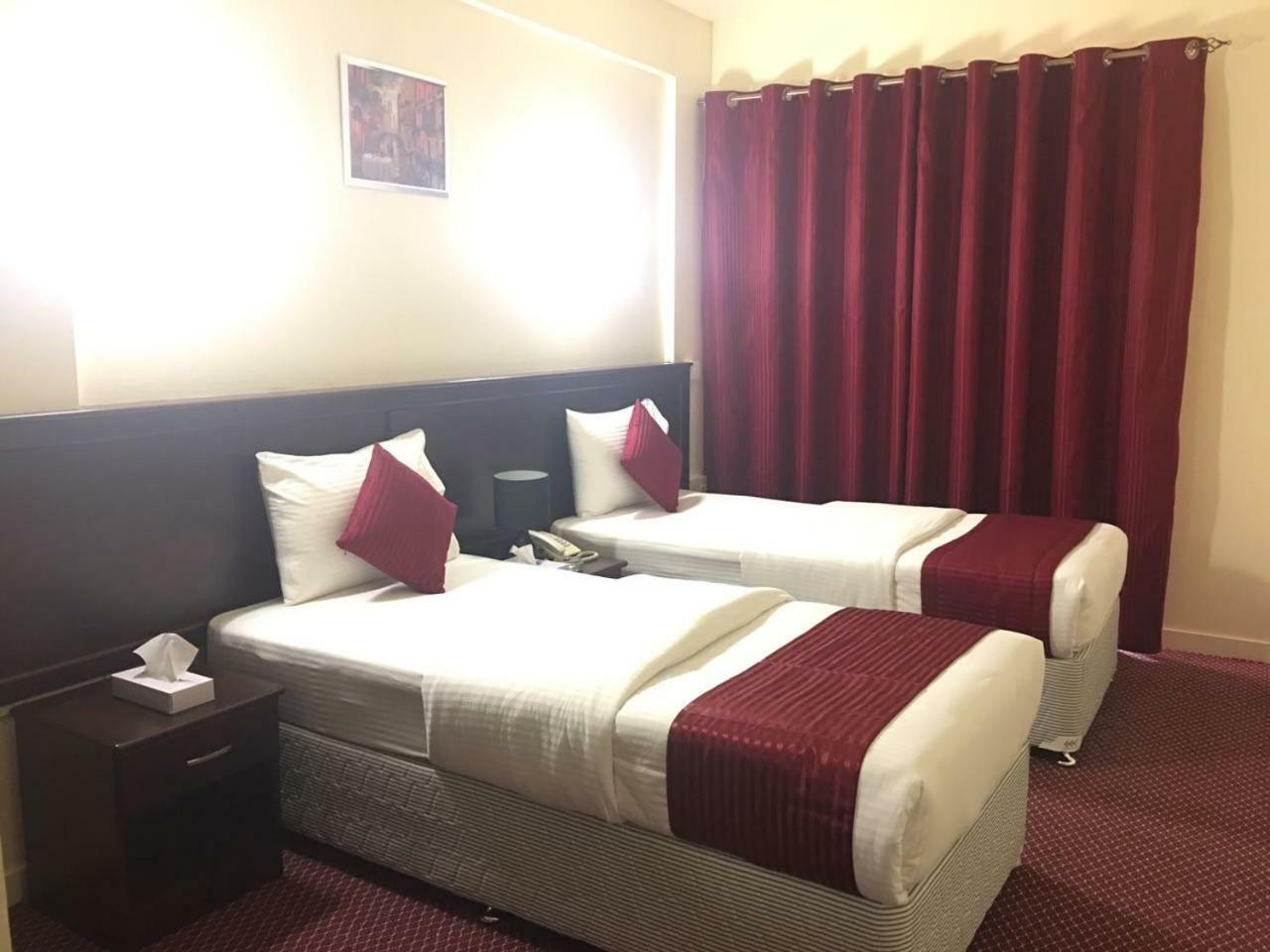 Hotel Simba Baithans Group *