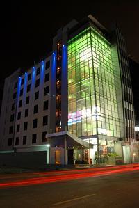 Hotel Golden Tulip Suites