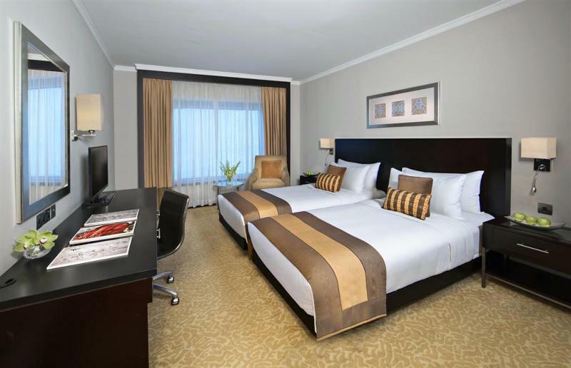 Ramada Plaza By Wyndham Deira Hotel Dubái
