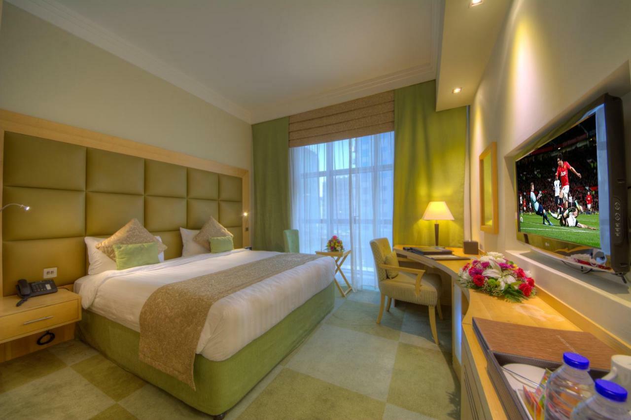 Hotel Halo 4*