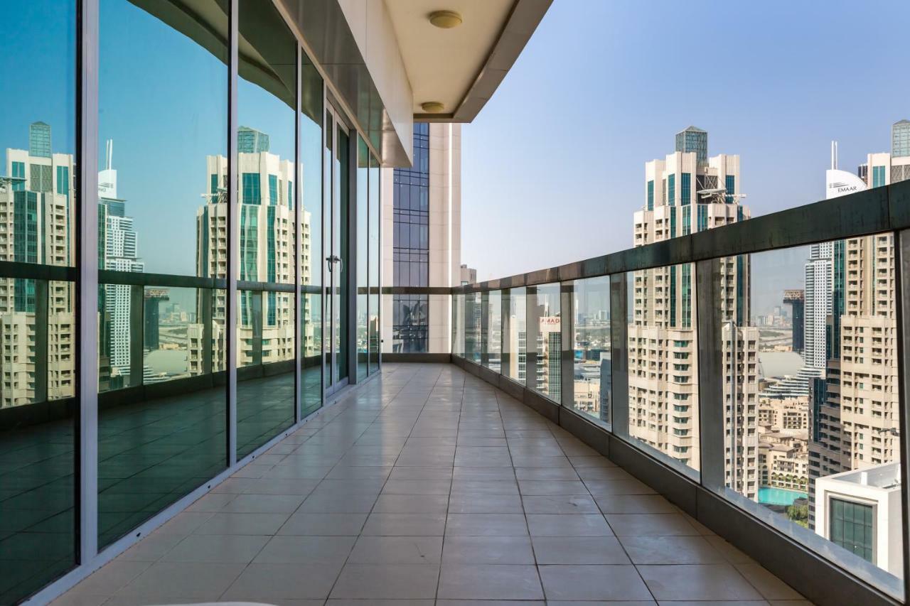Higuests - 8 Boulevard * Dubaï