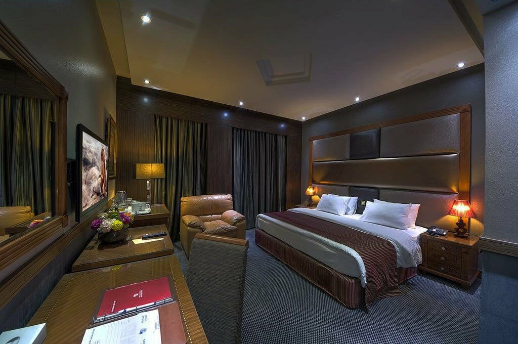Delmon Palace Hotel Dubai