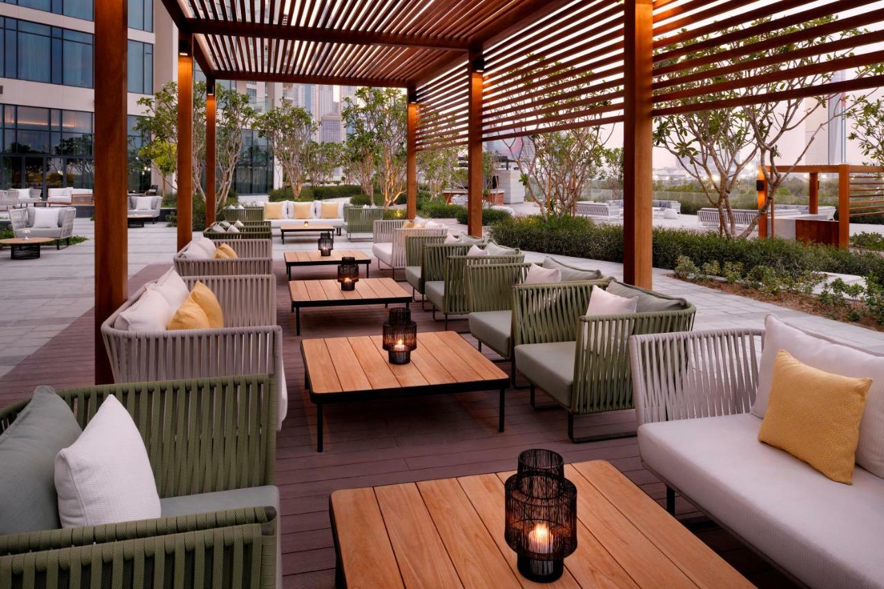 Vida Emirates Hills 4* Dubai