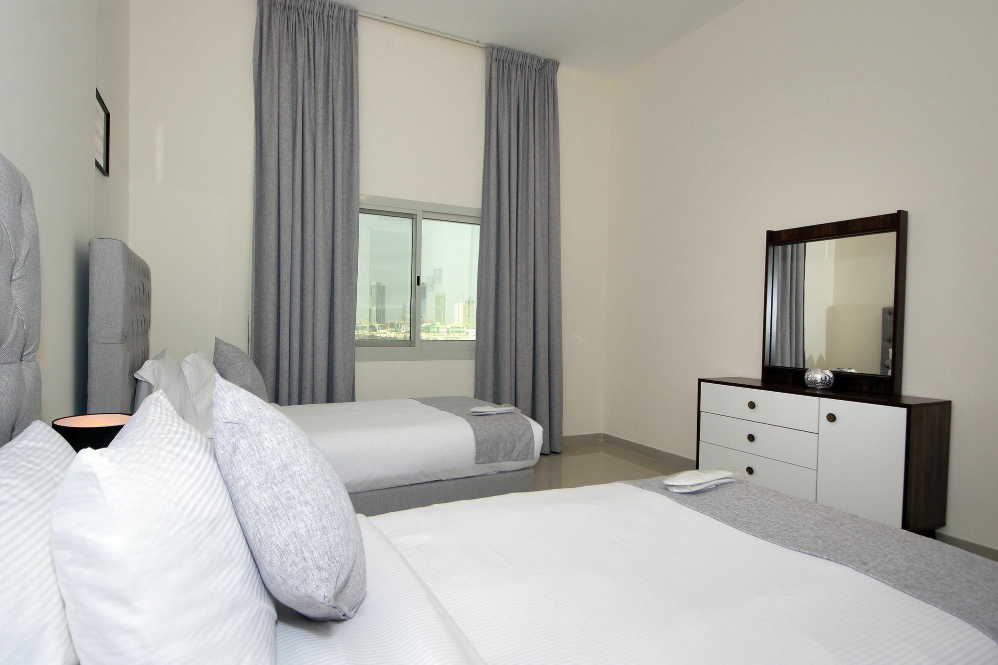 Spacious 2 Bedroom In Al Telal 11, Al Barsha 1 Appartement