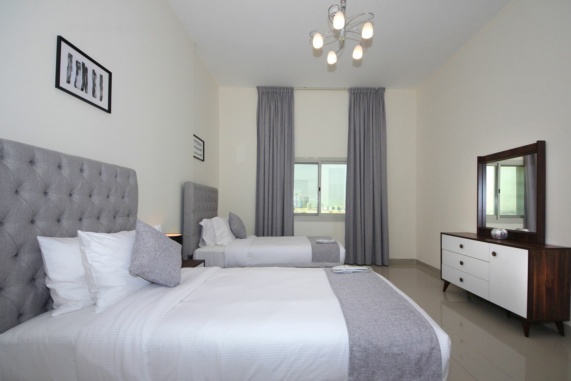 Appartement Spacious 2 Bedroom In Al Telal 11, Al Barsha 1 *