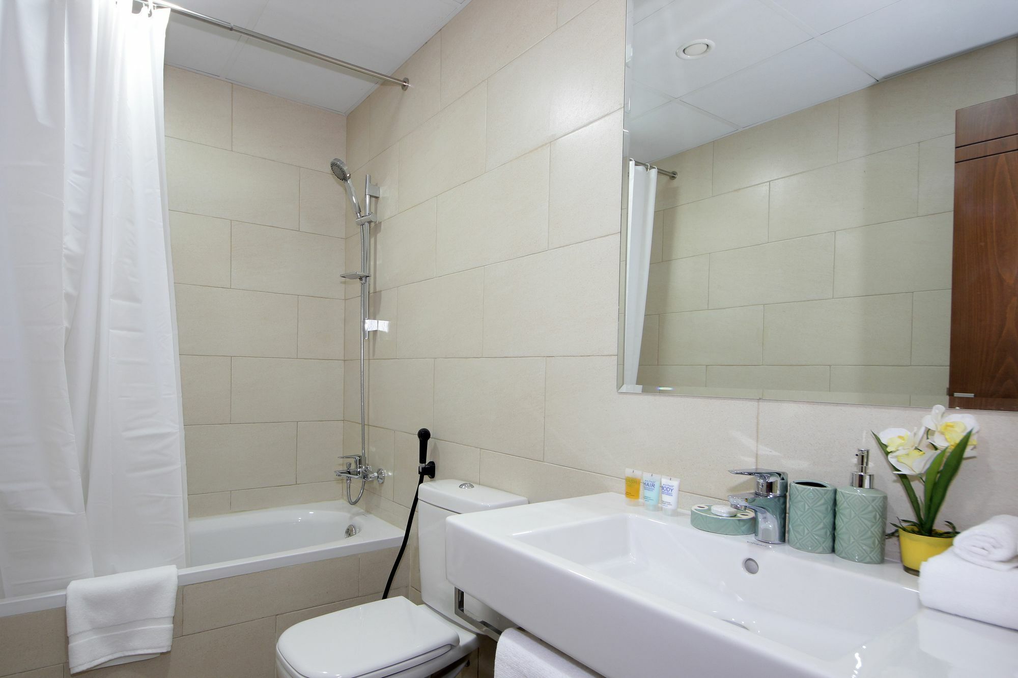 Spacious 2 Bedroom In Al Telal 11, Al Barsha 1 Appartement Dubaï