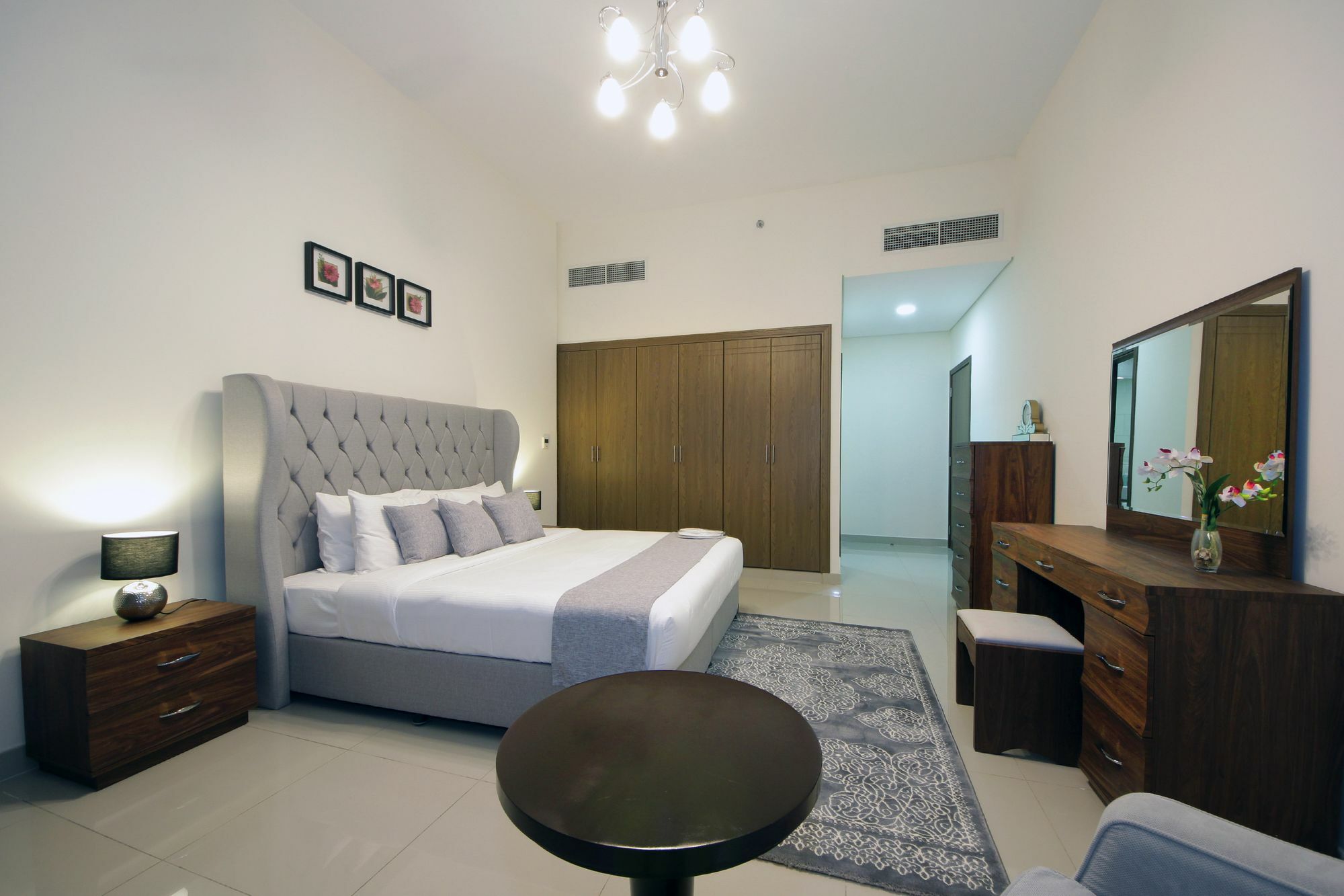 Spacious 2 Bedroom In Al Telal 11, Al Barsha 1 Appartement