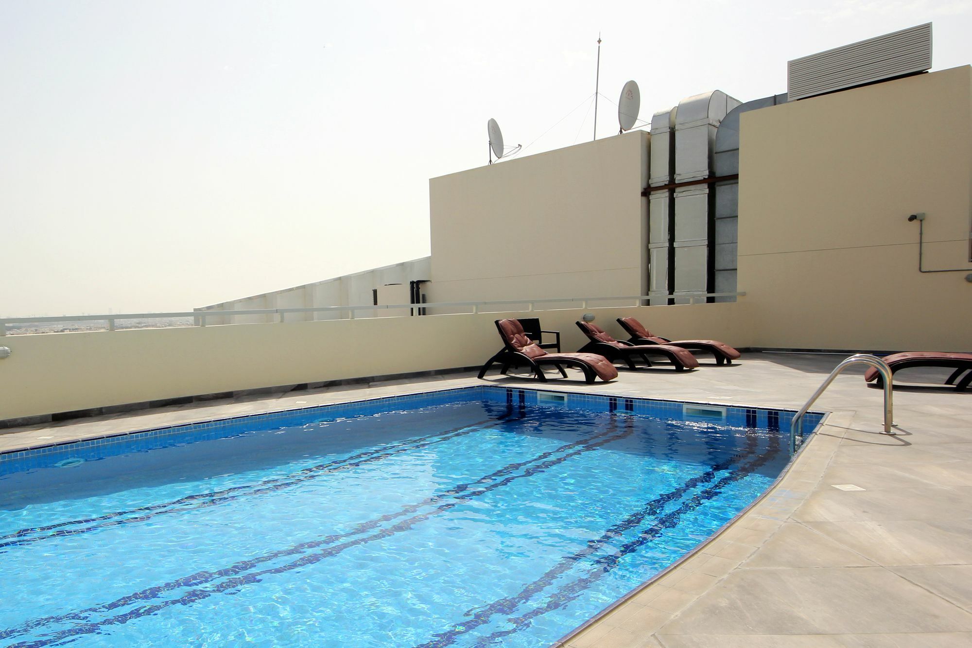 Spacious 2 Bedroom In Al Telal 11, Al Barsha 1