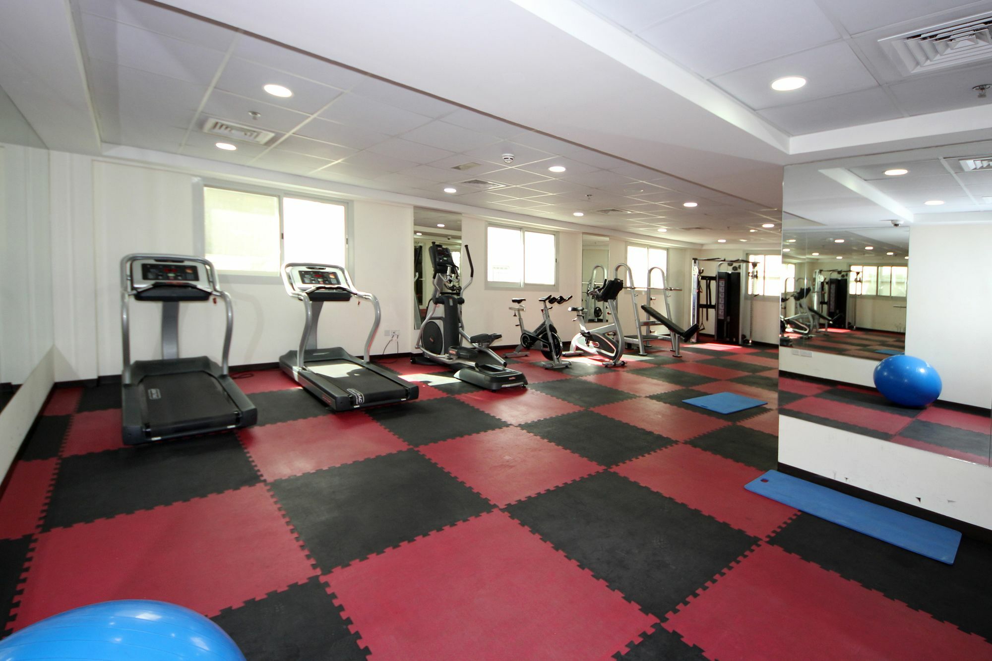 Spacious 2 Bedroom In Al Telal 11, Al Barsha 1 Appartement *