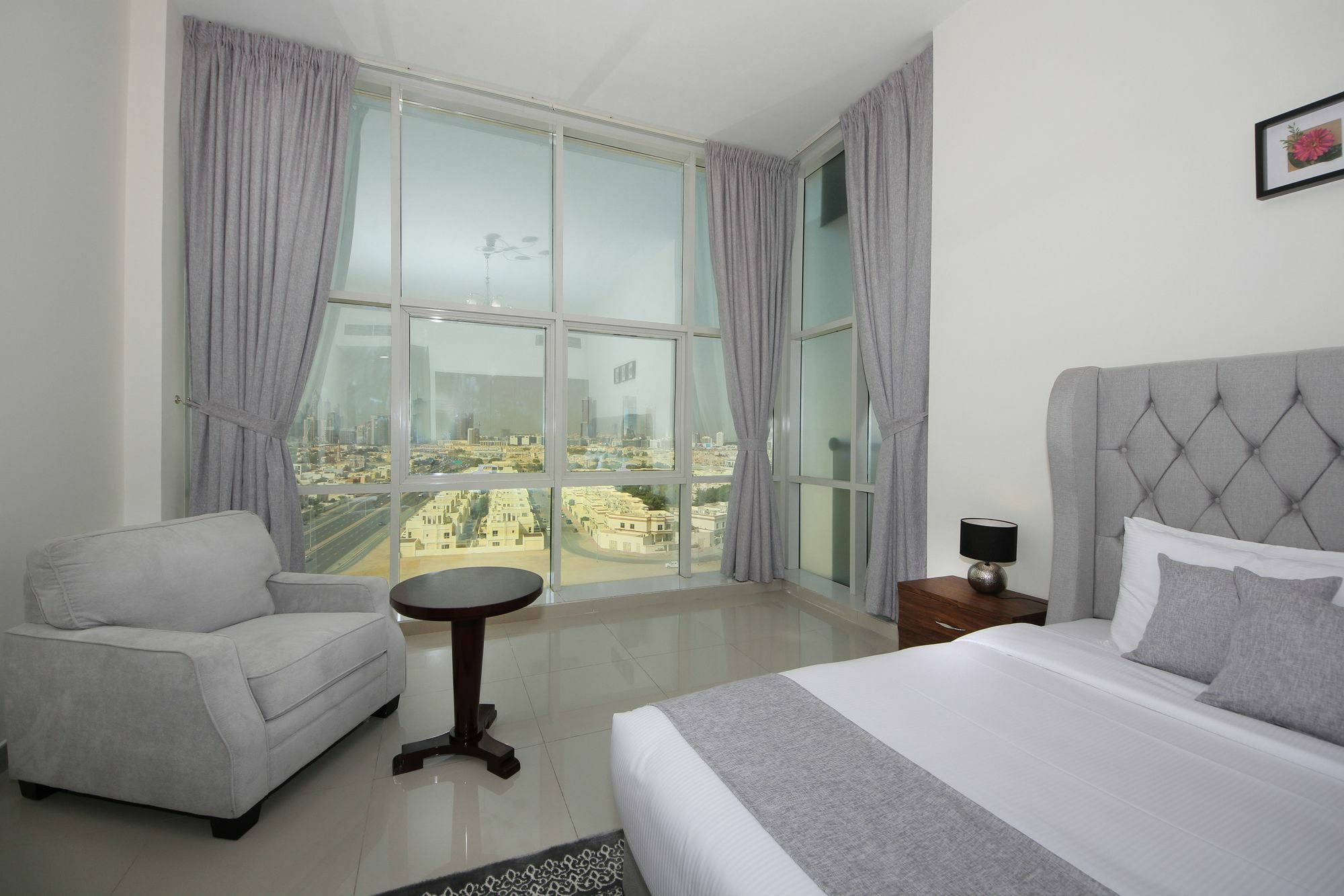 Spacious 2 Bedroom In Al Telal 11, Al Barsha 1