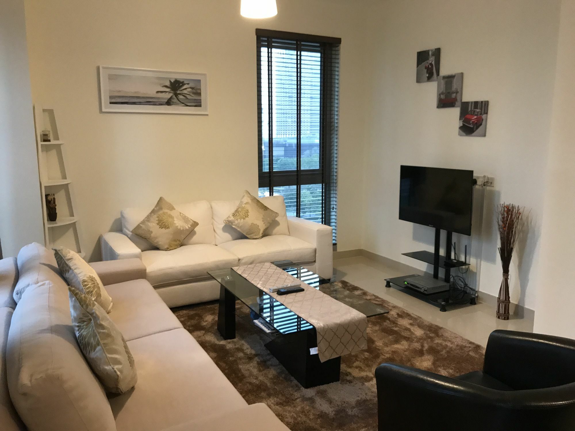Yanjoon Homes - Standpoint Tower Appartement Dubaï
