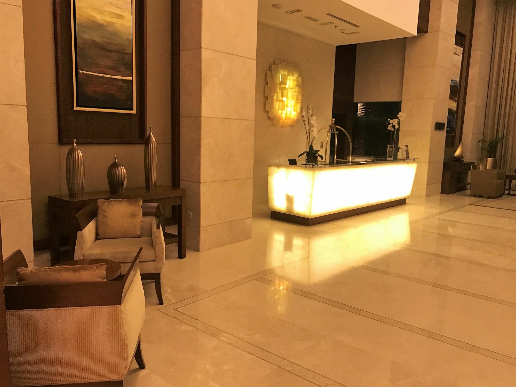 Yanjoon Homes - Standpoint Tower Appartement Dubaï