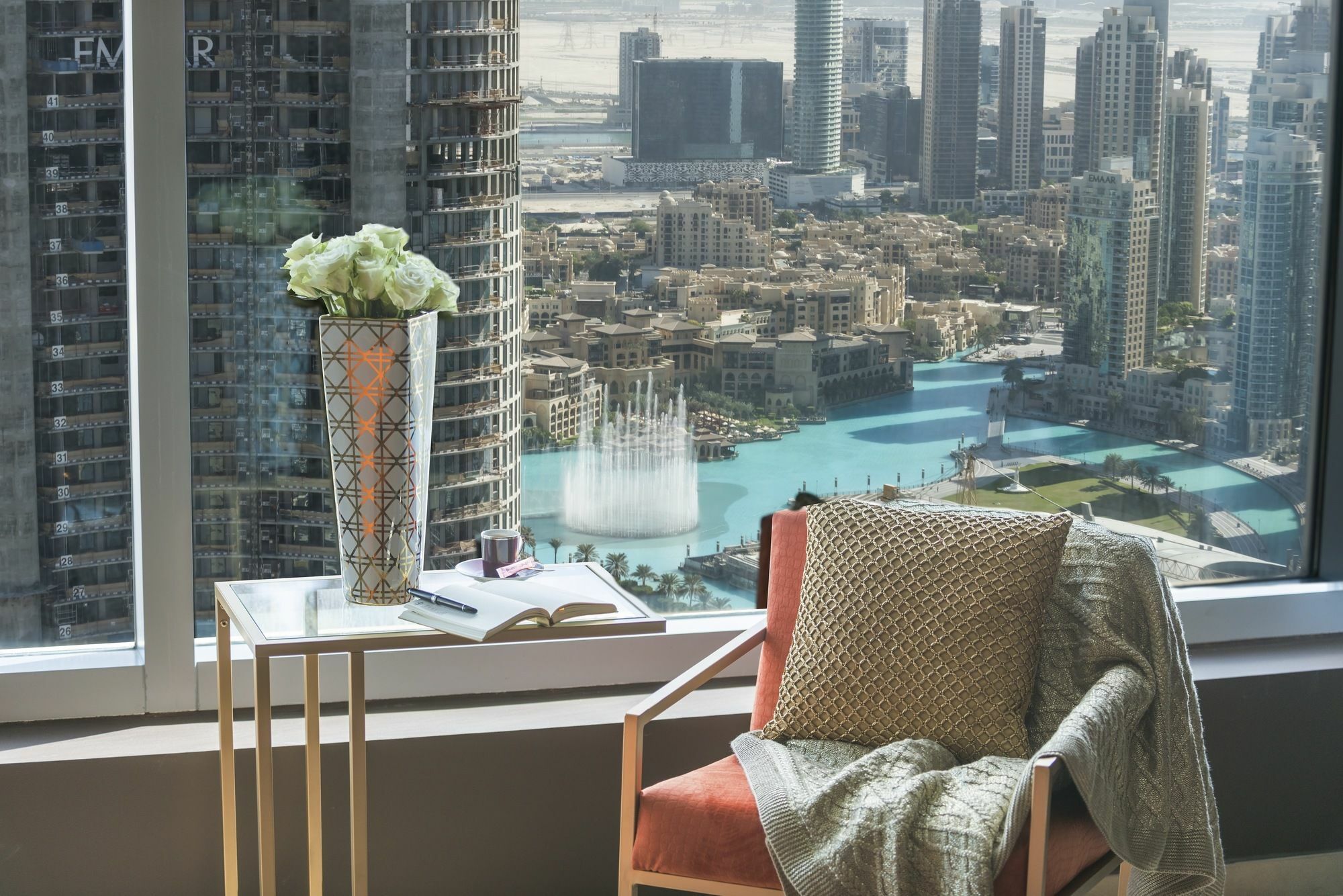 Apartment Dream - 48 Burj Gate Downtown Skyline Views Dubai