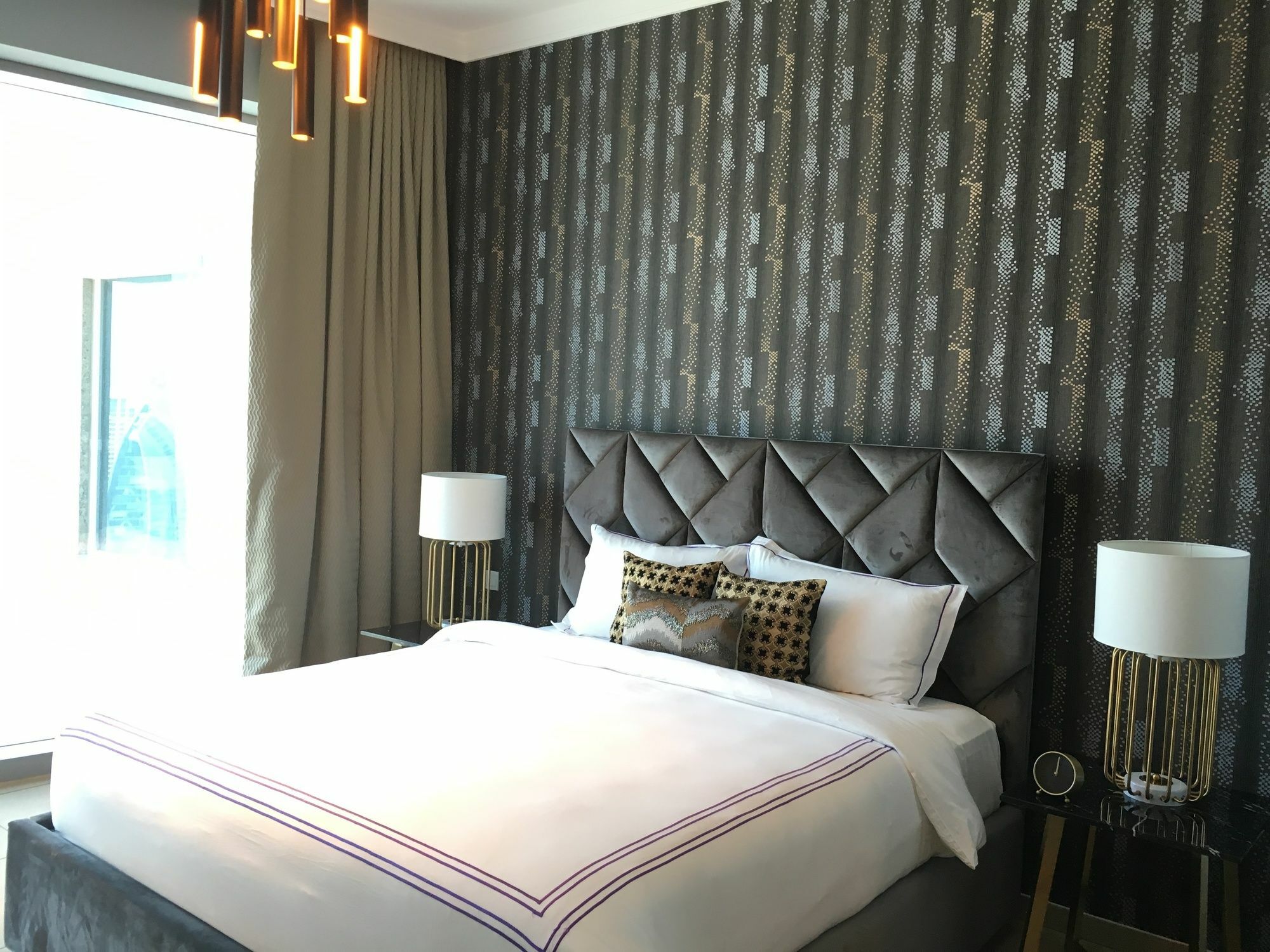 Dream - 48 Burj Gate Downtown Skyline Views *