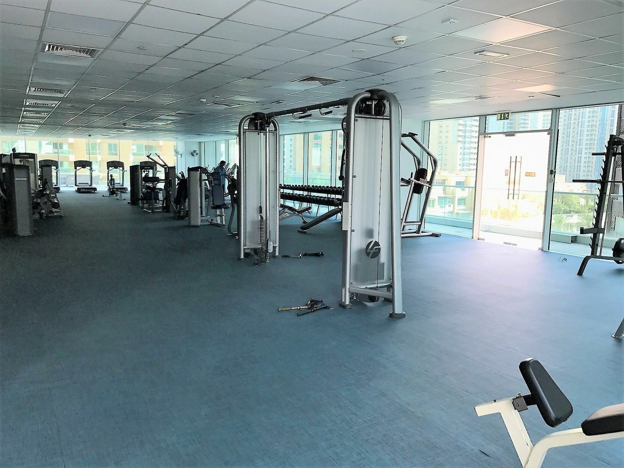 Yanjoon Homes - Marina Heights * Dubaï