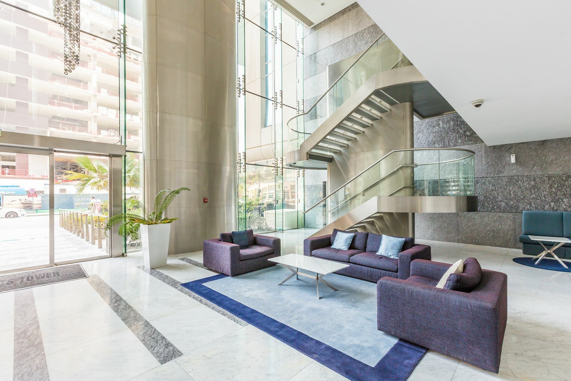 Boutique Living - Dubai Marina Heights Apartment