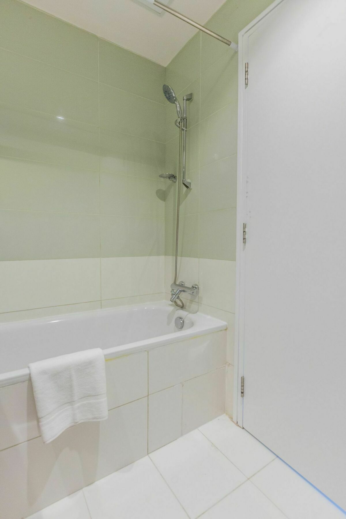 Faraway Homes - Marina Heights