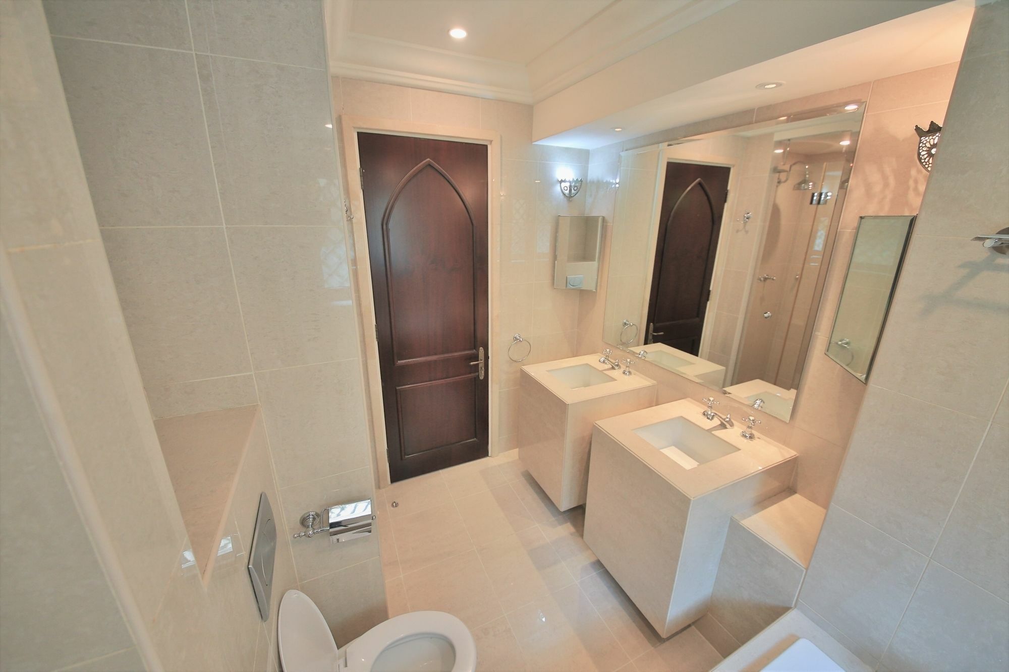 Piks Key - Al Tajer Old Town Island * Dubai