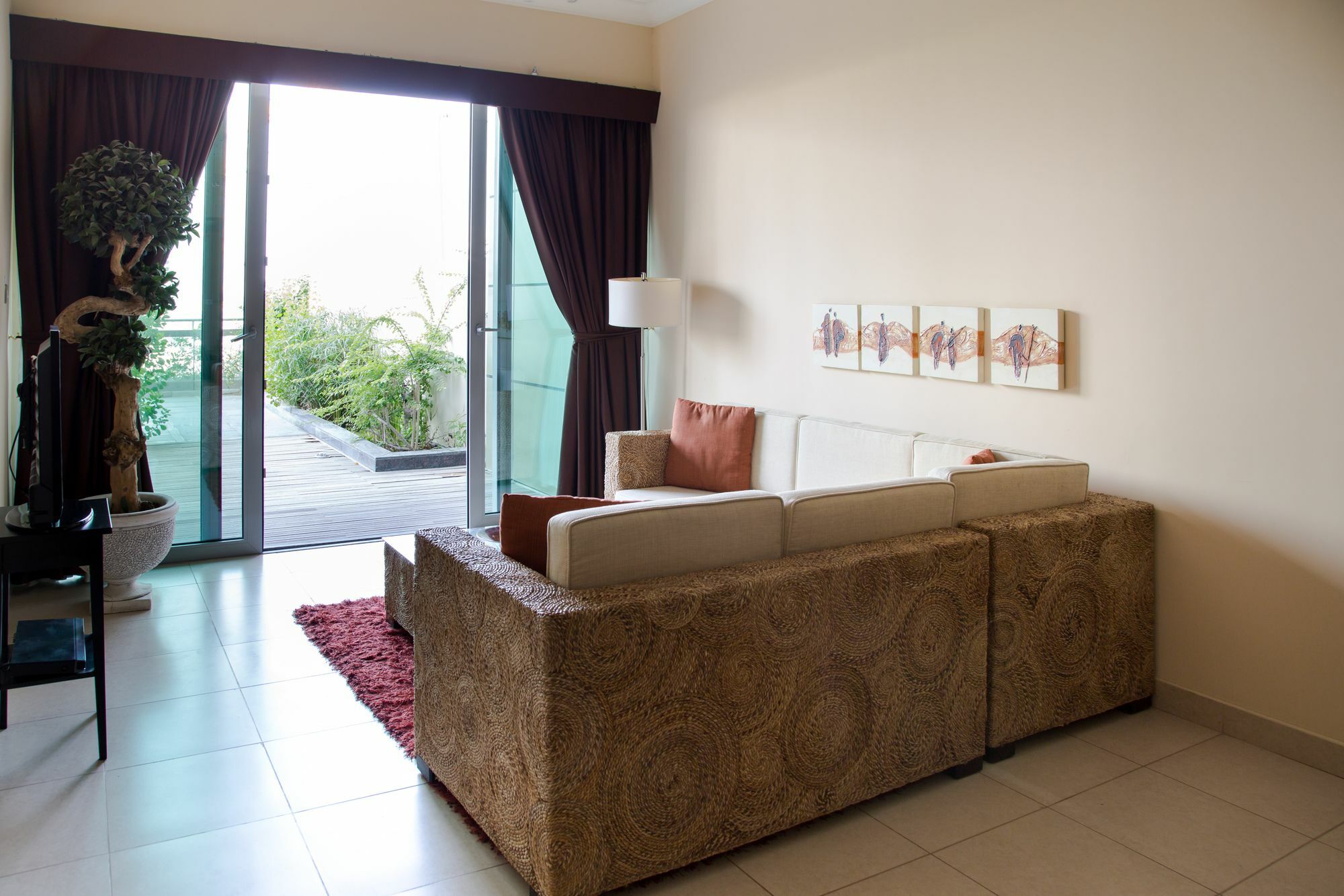 Higuests - 8 Boulevard Appartement Dubaï