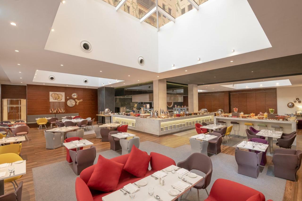 Hyatt Place Wasl District Residences 4*