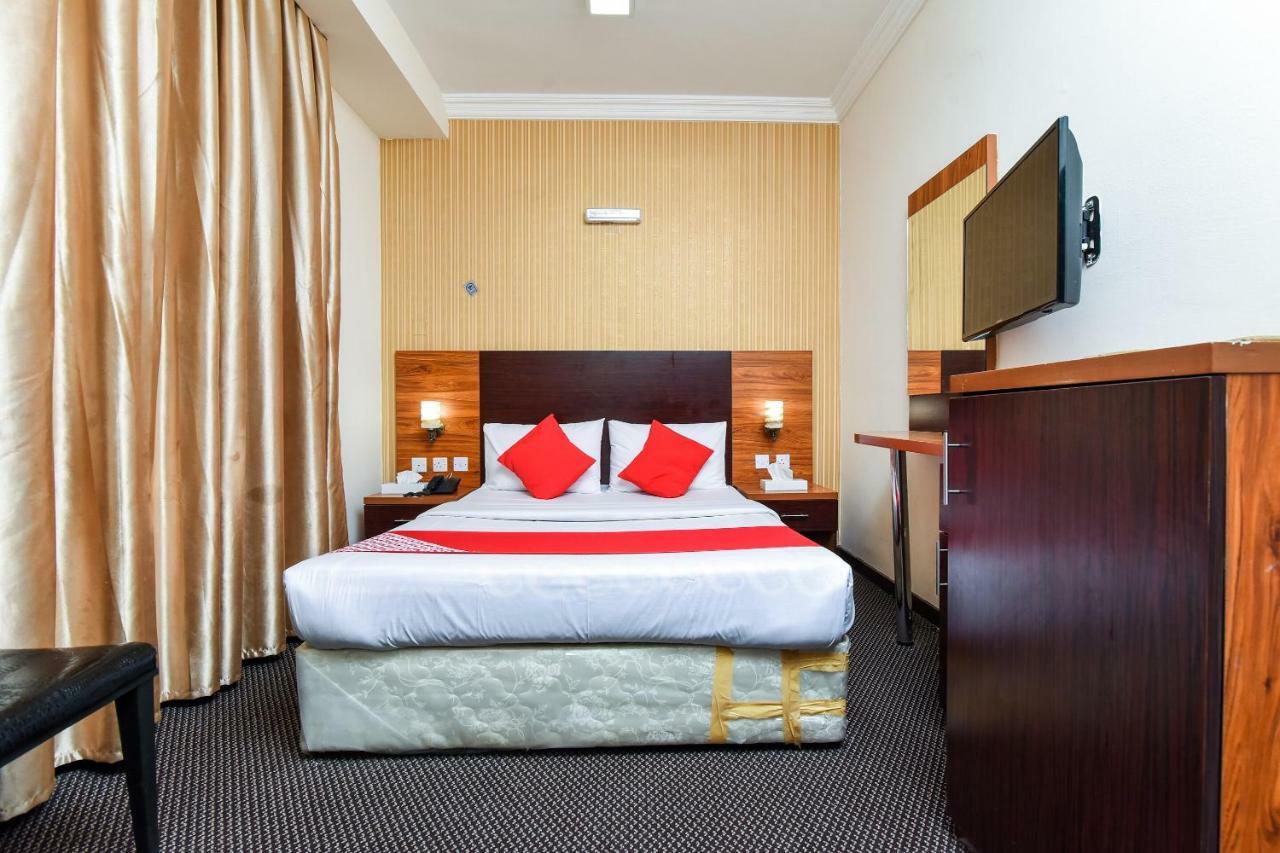 Central Paris Hotel, Baniyas Square Hotel *