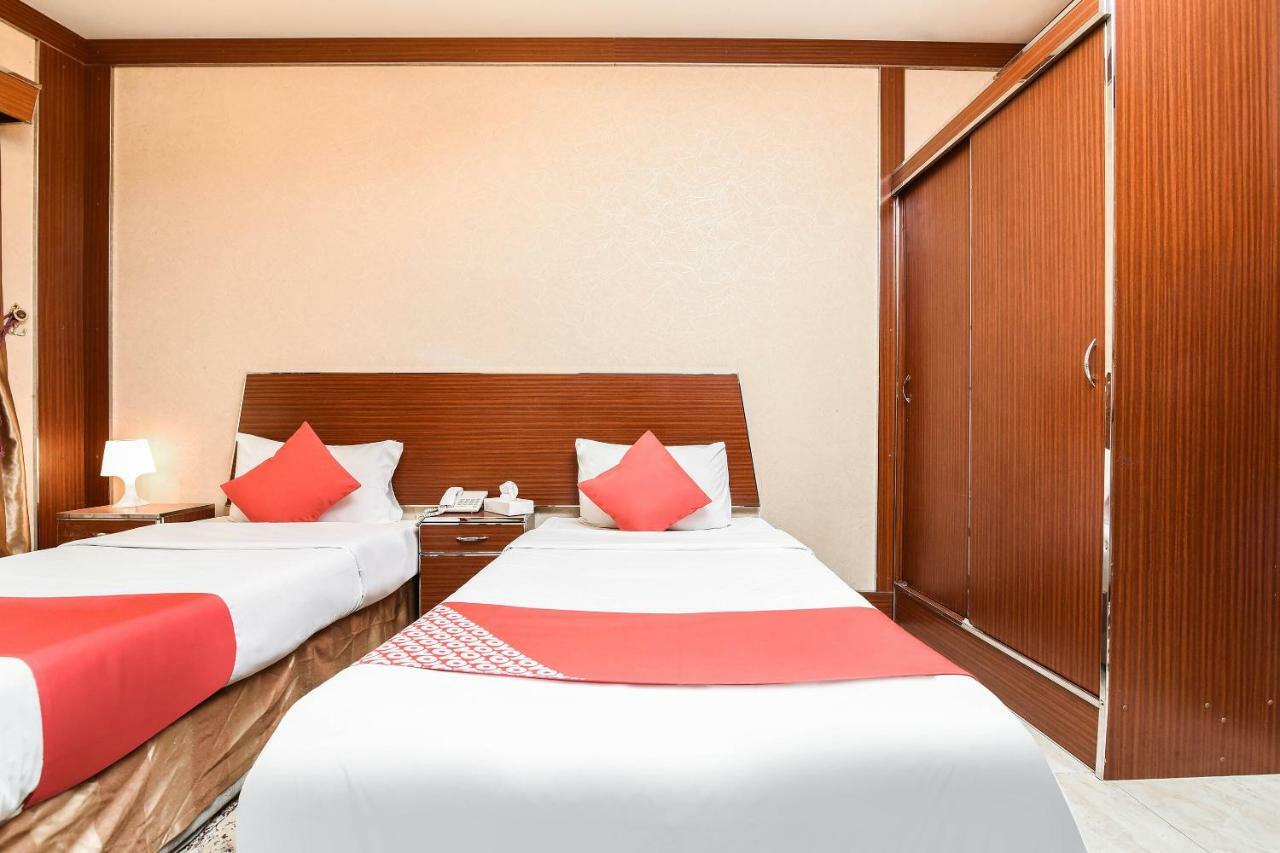 Hotel Oyo 180 Evin