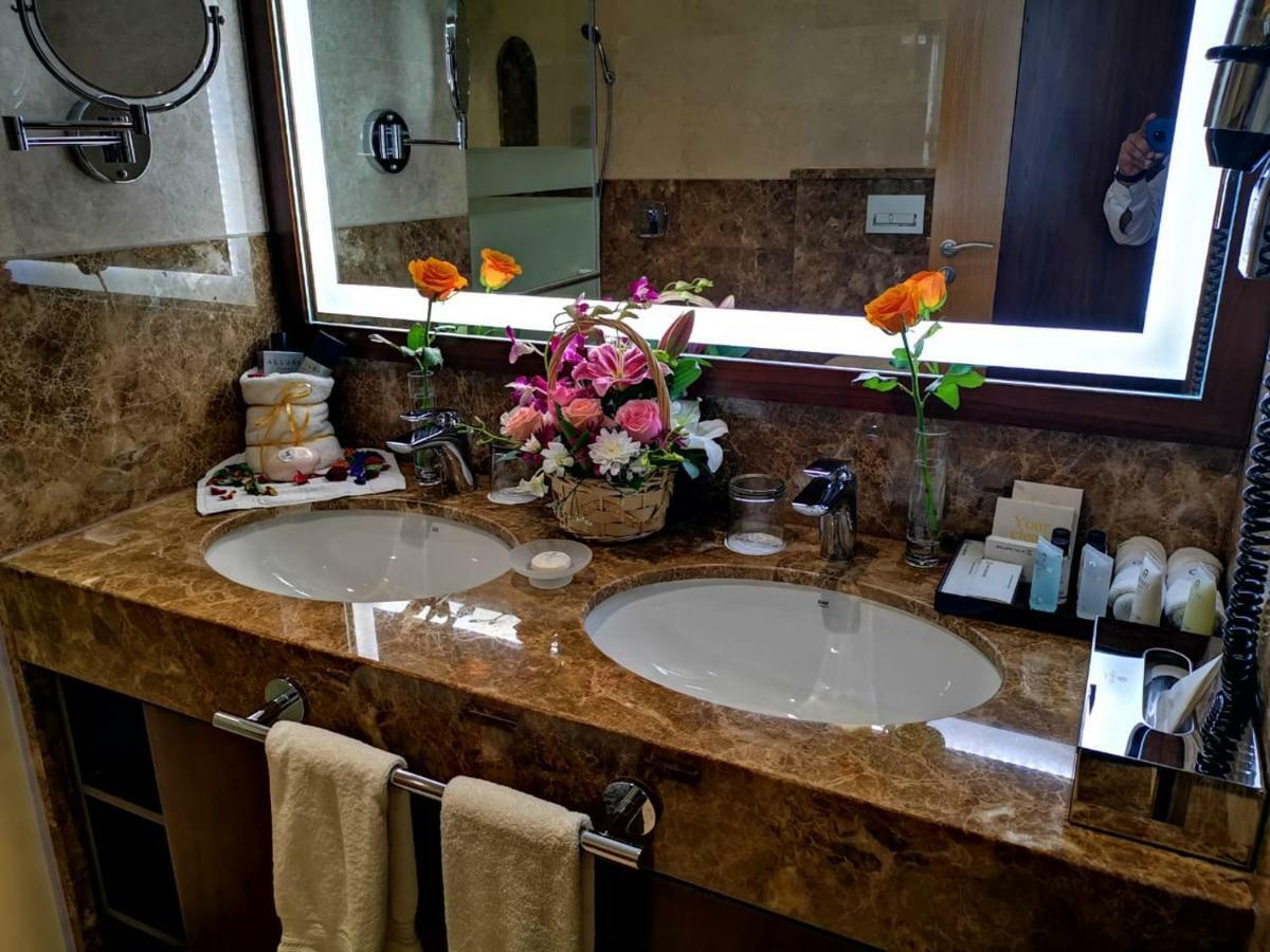 Hotell Golden Tulip Media