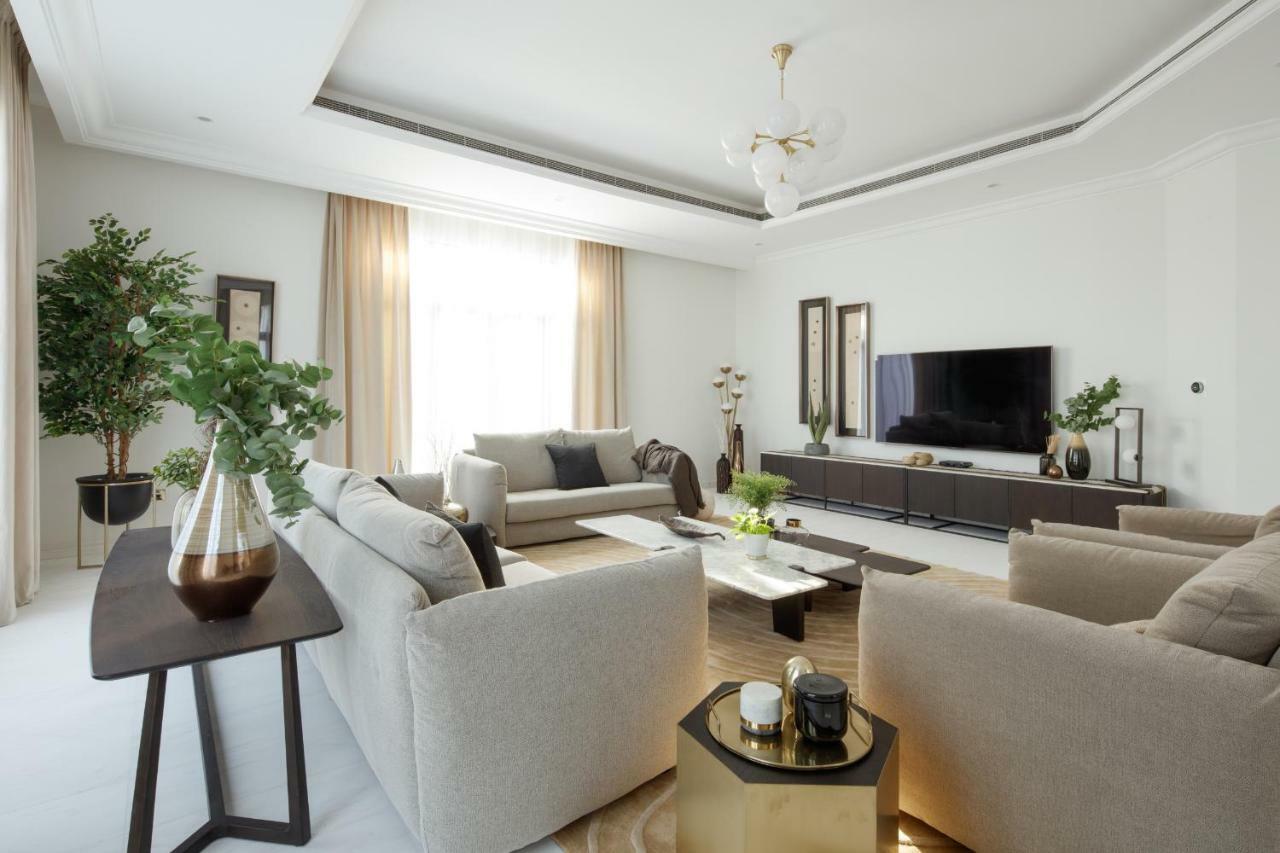 Villa Fantastay With Private Beach - Palm Jumeirah *