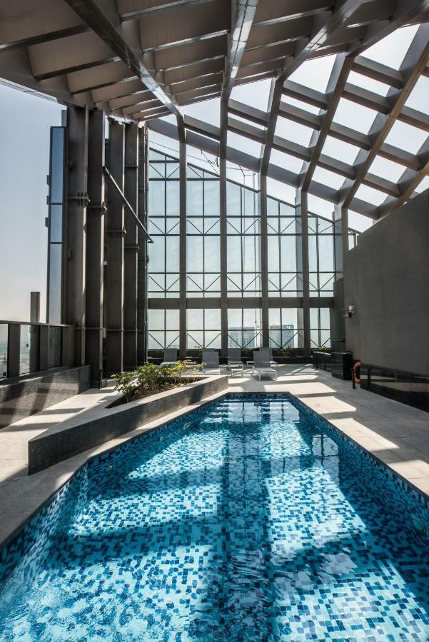 Fantastay Sparkle Tower Luxury Studio Apartamento