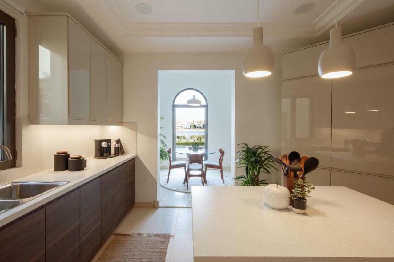 Fantastay With Private Beach - Palm Jumeirah Villa *