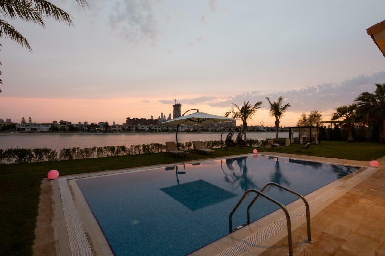 Villa Fantastay With Private Beach - Palm Jumeirah *