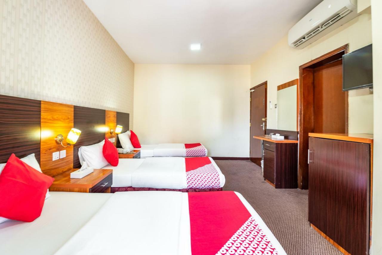 Central Paris Hotel, Baniyas Square *