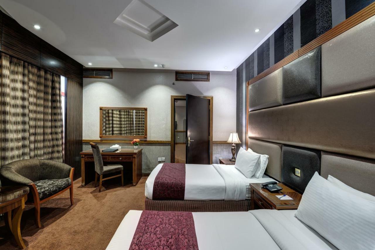 Hotel Delmon Palace