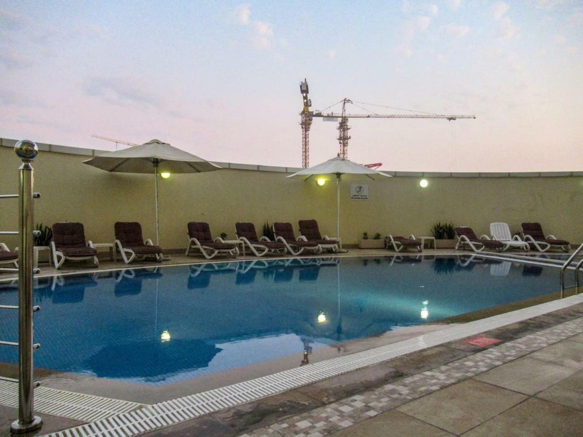 Frank Porter - Goldcrest Executive Apartamento