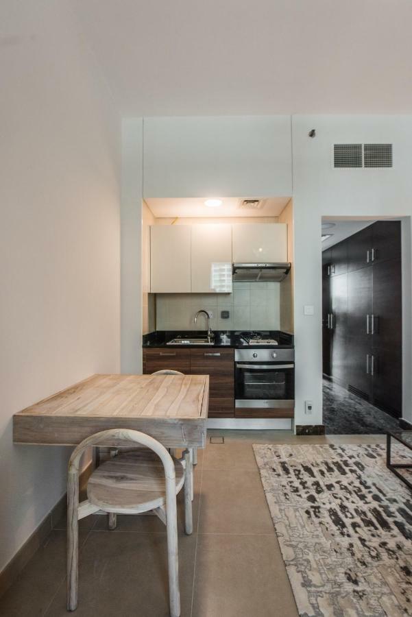 Fantastay Sparkle Tower Luxury Studio Apartamento *