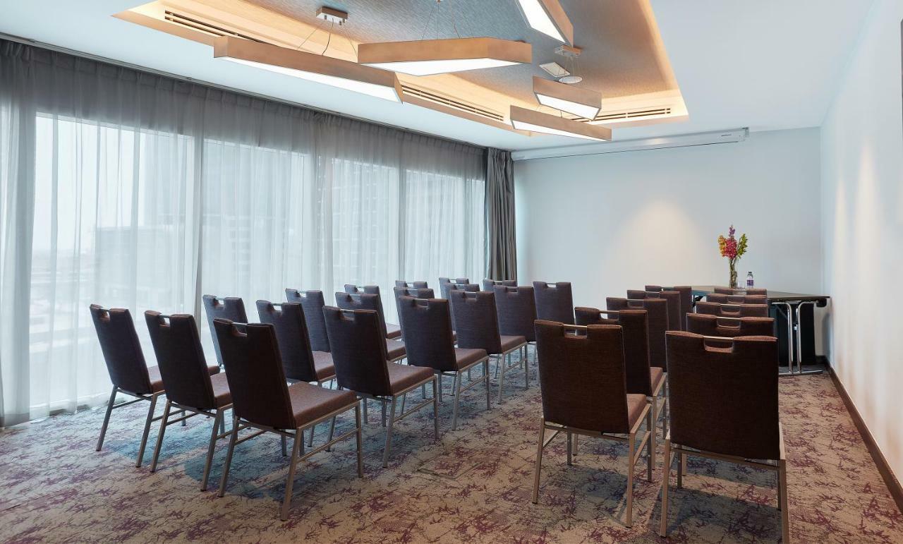 Hotel Park Regis Business Bay 4*