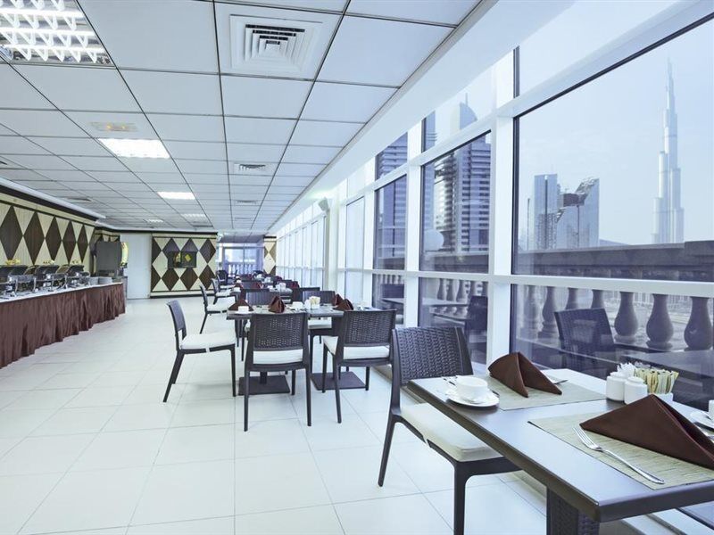 Emirates Grand 3*